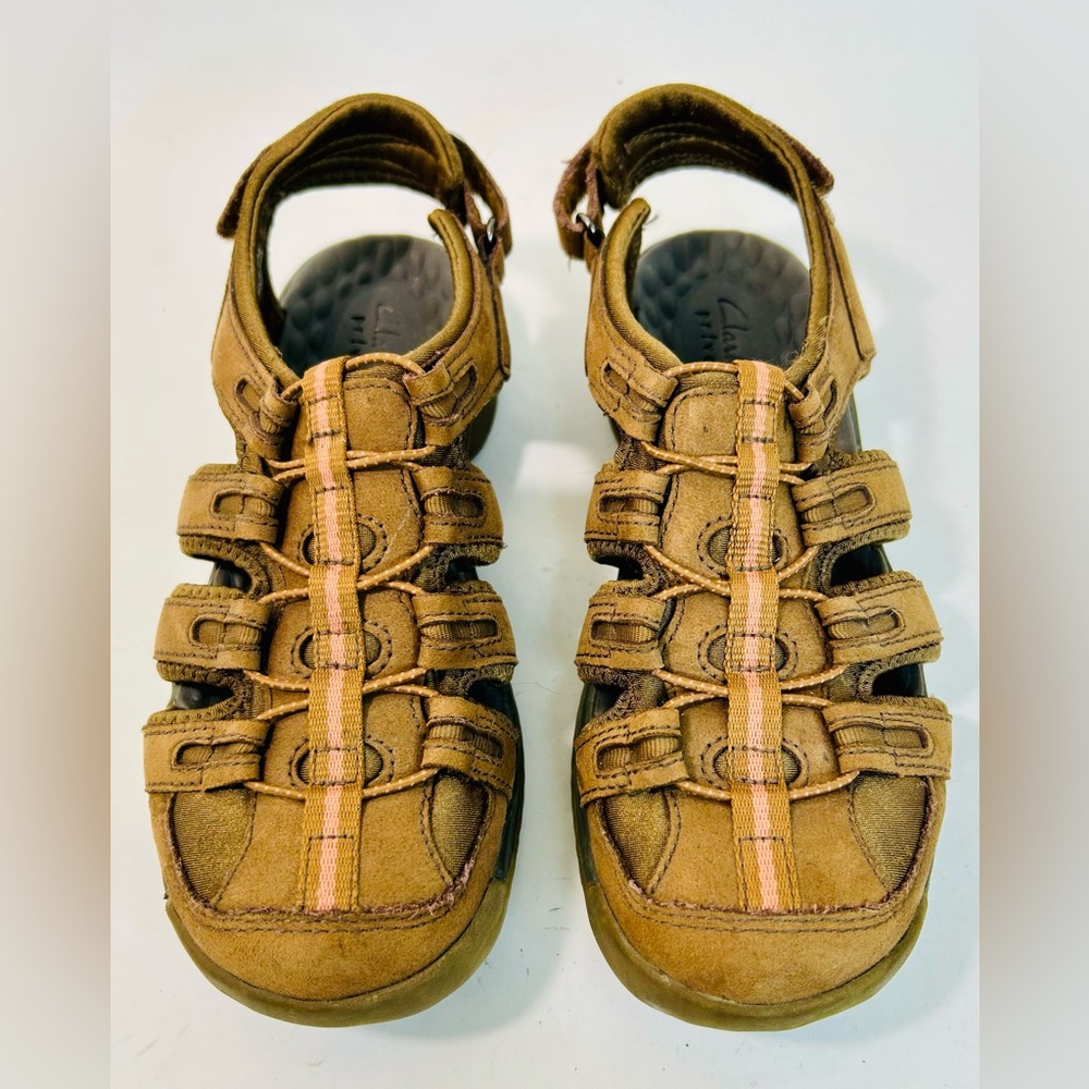 Clarks “Privo” Beige Leather Hiking Sandals, Waterproof,  size 8